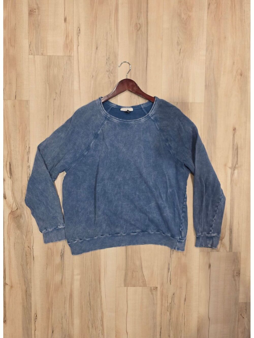 Universal Threads Blue Crewneck Sweatshirt Size L